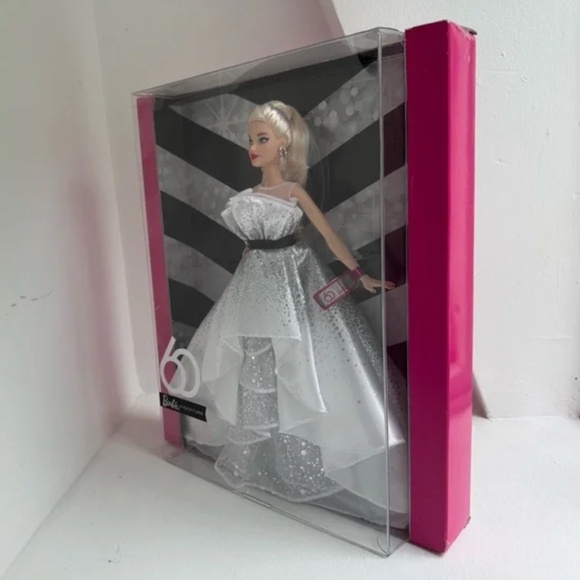 Barbie 60th Anniversary Signature Doll in Sparkling Silver and White - collector - Picture 2 of 6